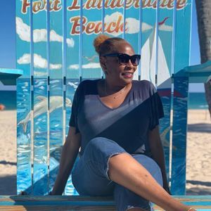 Meet your Posher, Almarita